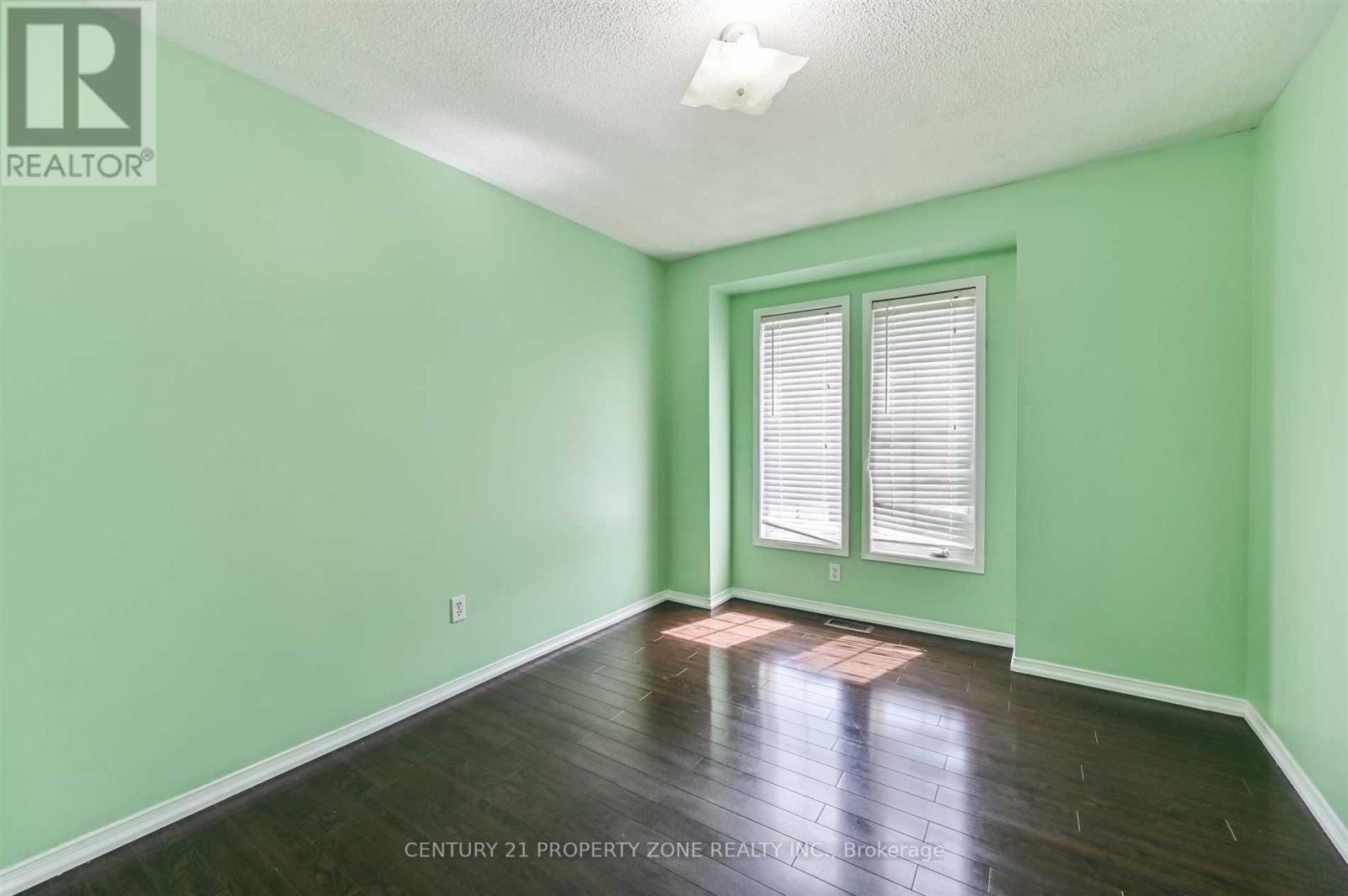 Upper - 36 Schooner Drive, Brampton, Ontario  L7A 3H3 - Photo 9 - W12703056