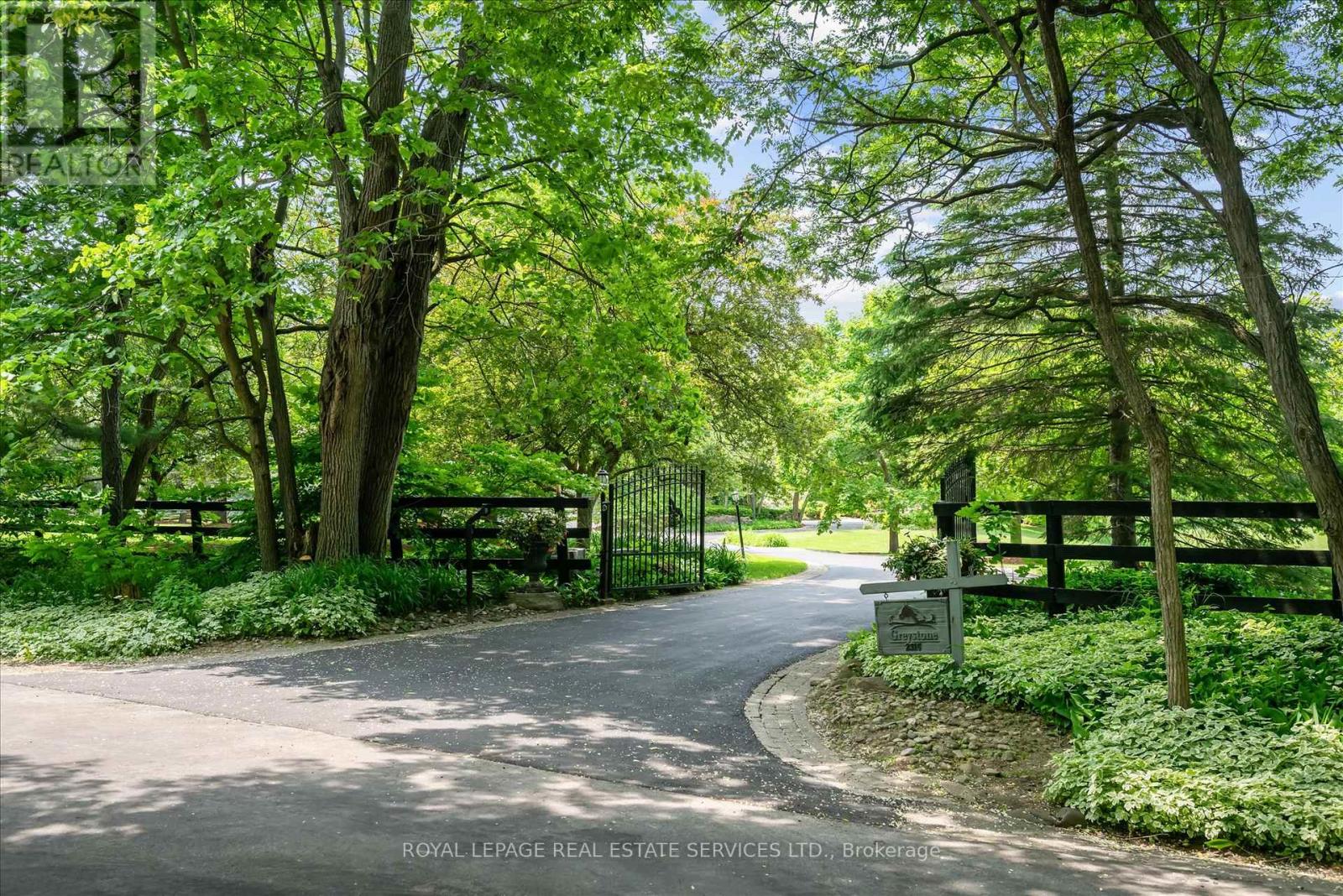 2315 8 Sideroad, Burlington, Ontario  L7P 0M5 - Photo 2 - W12703076