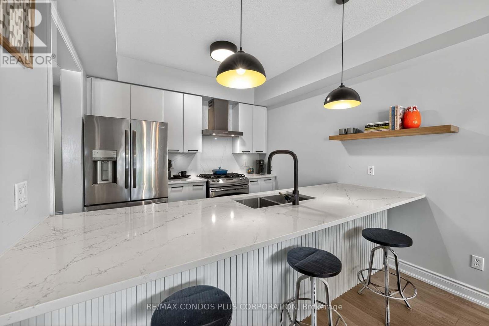 4 - 1491 Plains Road W, Burlington, Ontario  L7T 4H1 - Photo 5 - W12703078