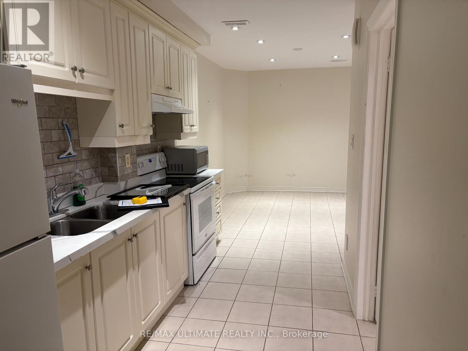 LOWER - 1269 DUFFERIN STREET, Toronto, Ontario