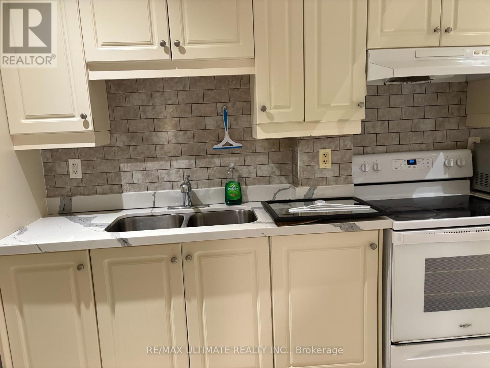 Lower - 1269 Dufferin Street, Toronto, Ontario  M6H 4C2 - Photo 4 - W12703084