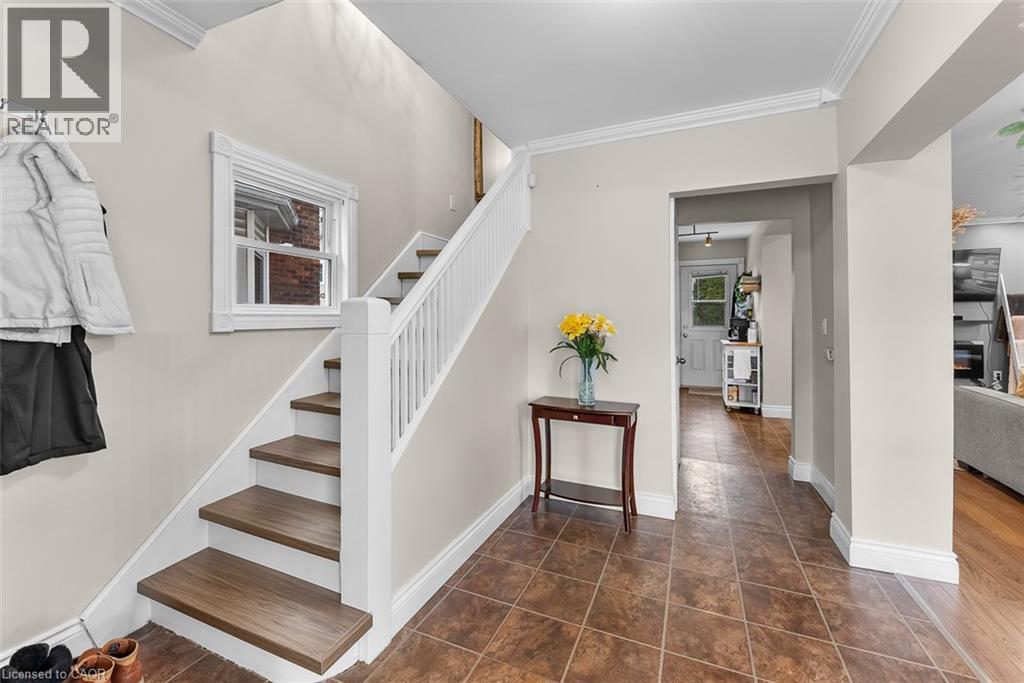 91 Welland Avenue, St. Catharines, Ontario  L2R 2N2 - Photo 7 - 40798915