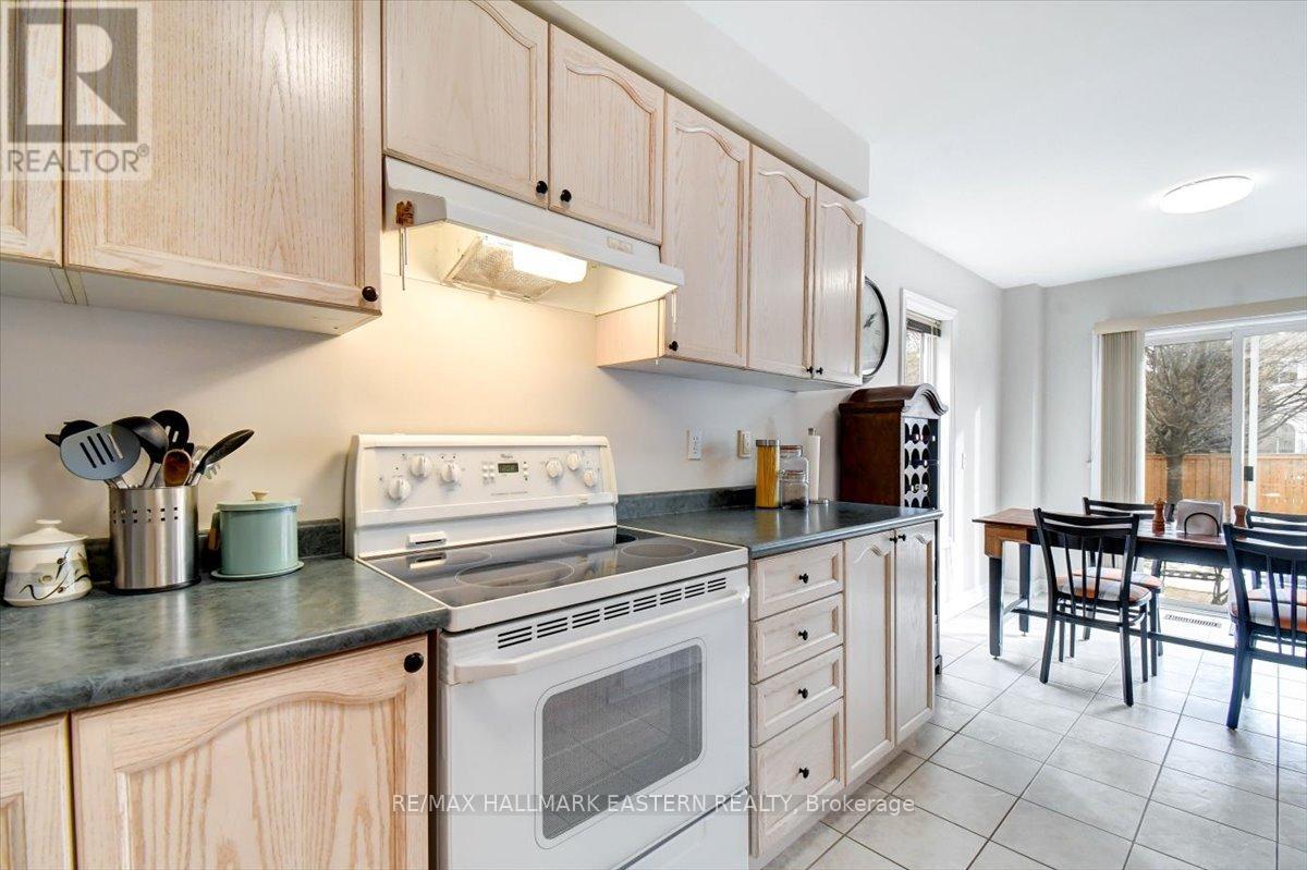 27 Primeau Avenue, Whitby (Brooklin), Ontario  L1M 2B7 - Photo 12 - E12703238