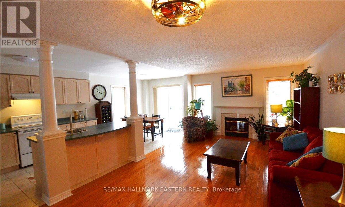 27 Primeau Avenue, Whitby (Brooklin), Ontario  L1M 2B7 - Photo 5 - E12703238