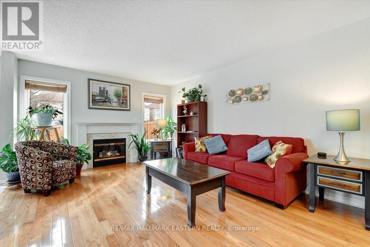 27 Primeau Avenue, Whitby (Brooklin), Ontario  L1M 2B7 - Photo 6 - E12703238