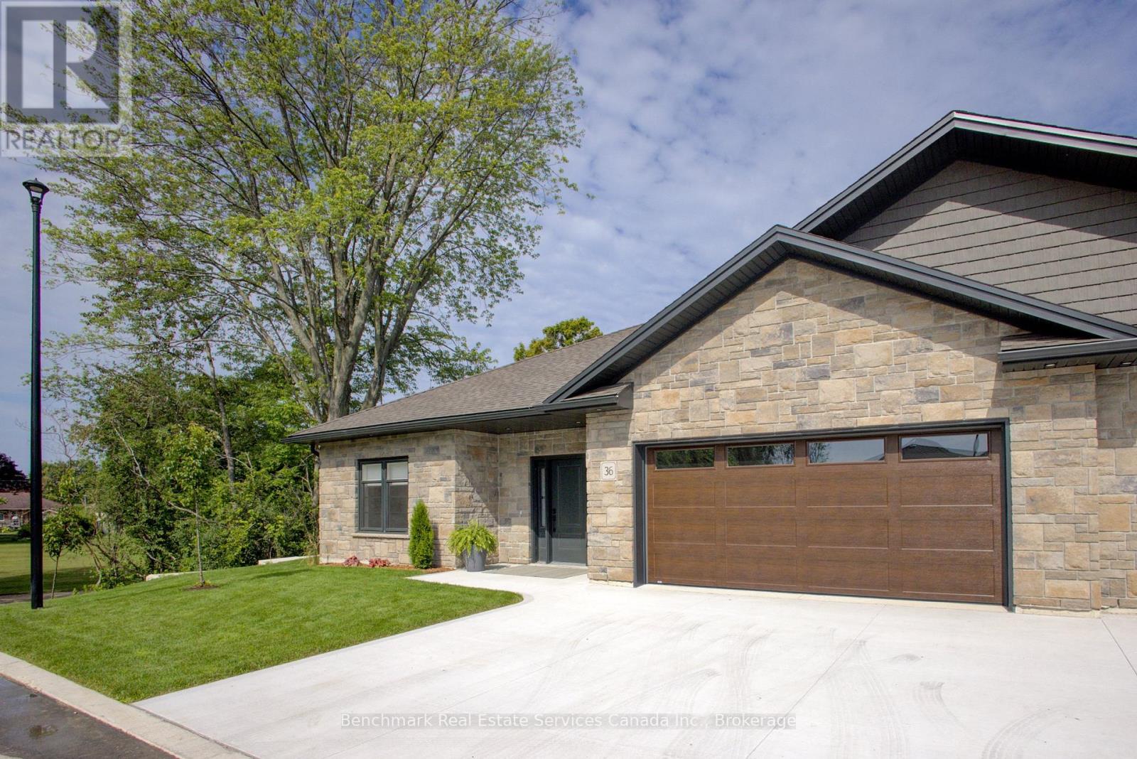 26 - 1182 Queen Street, Kincardine, Ontario  N2Z 1G4 - Photo 2 - X12703138