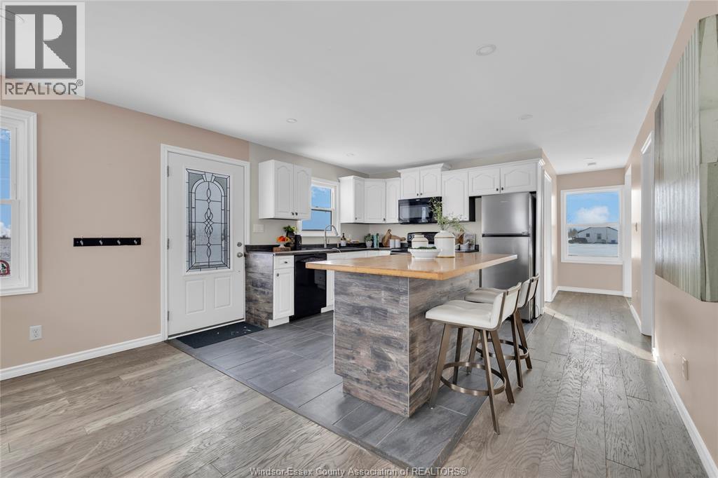 9688 Walker Road, Mcgregor, Ontario  N0R 1J0 - Photo 8 - 26001289