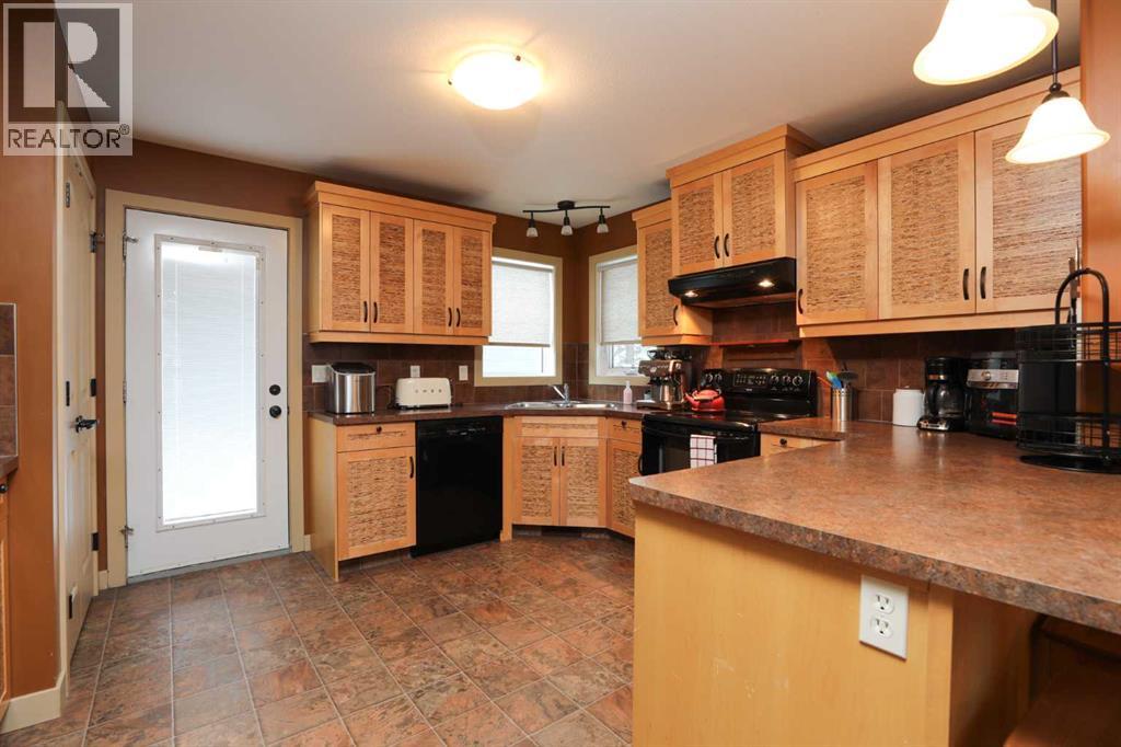 421 Castle Mountain Way, Rural Pincher Creek No. 9, Alberta  T0K 1W0 - Photo 13 - A2274142