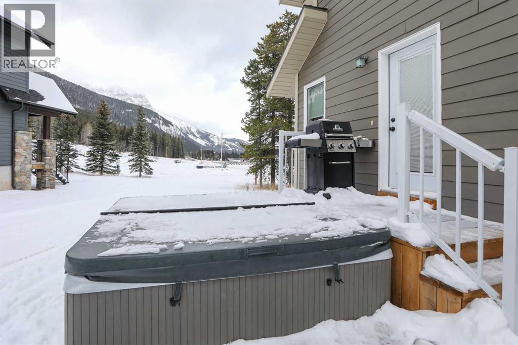 421 Castle Mountain Way, Rural Pincher Creek No. 9, Alberta  T0K 1W0 - Photo 11 - A2274142