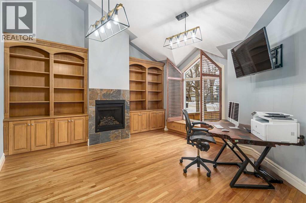 6002 Bow Crescent Nw, Calgary, Alberta  T3B 2B9 - Photo 13 - A2278987