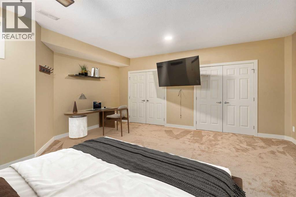 6002 Bow Crescent Nw, Calgary, Alberta  T3B 2B9 - Photo 25 - A2278987