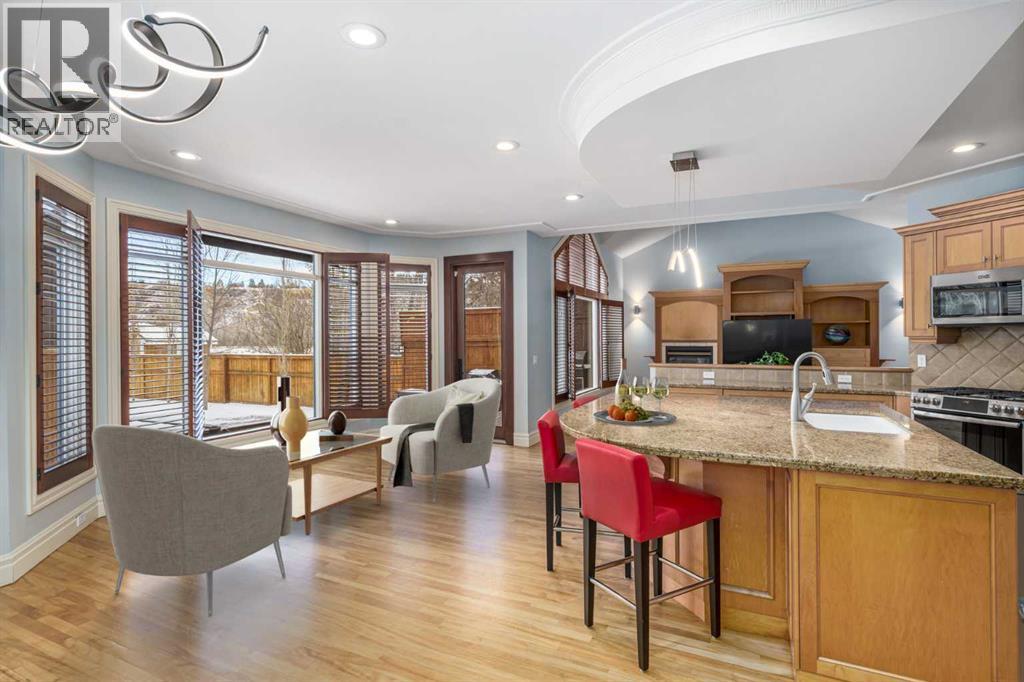 6002 Bow Crescent Nw, Calgary, Alberta  T3B 2B9 - Photo 9 - A2278987