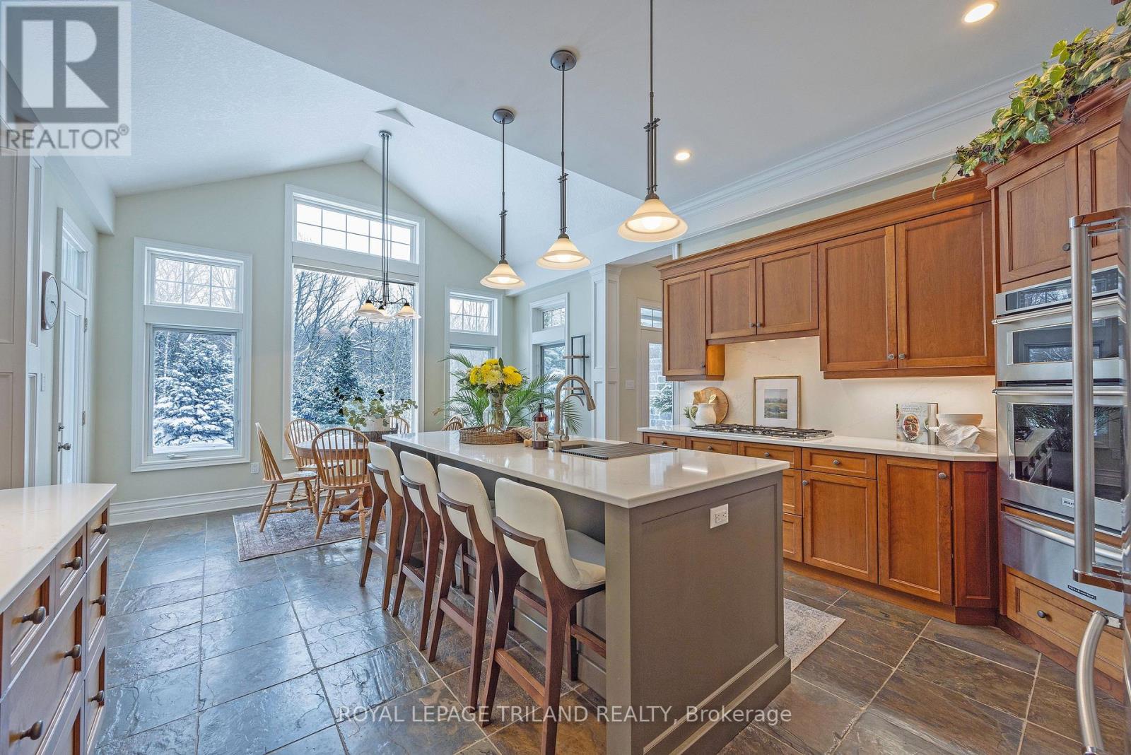 9389 Elviage Drive, London South, Ontario  N6K 4R8 - Photo 19 - X12703182