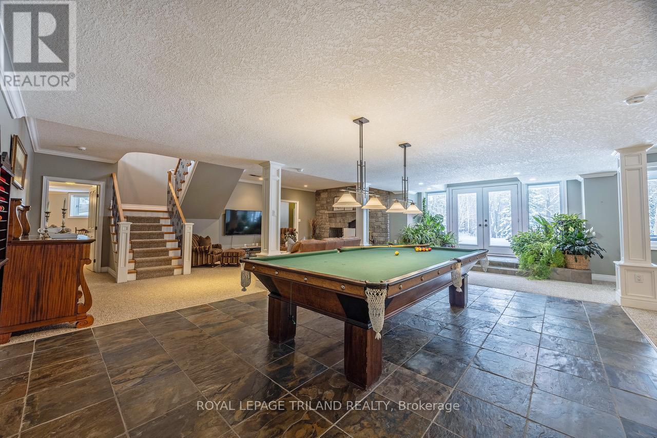 9389 Elviage Drive, London South, Ontario  N6K 4R8 - Photo 37 - X12703182