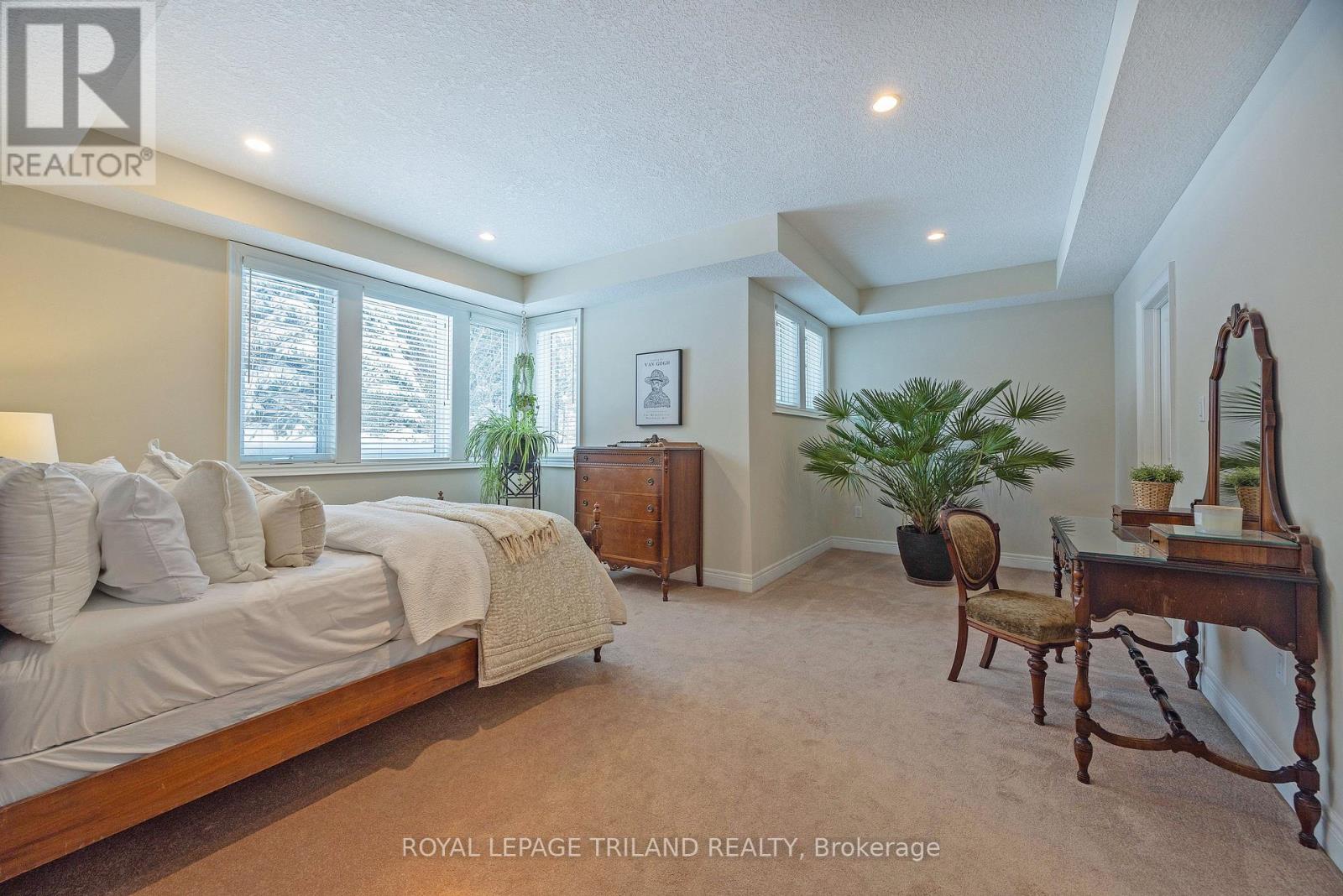 9389 Elviage Drive, London South, Ontario  N6K 4R8 - Photo 40 - X12703182