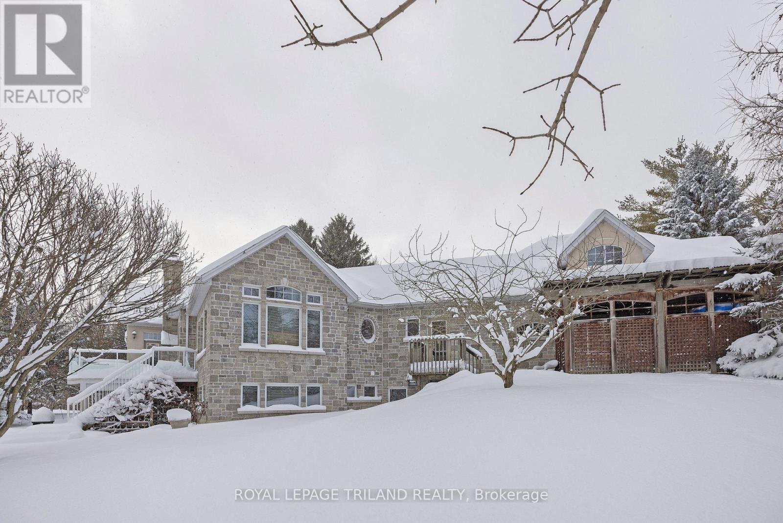 9389 Elviage Drive, London South, Ontario  N6K 4R8 - Photo 44 - X12703182