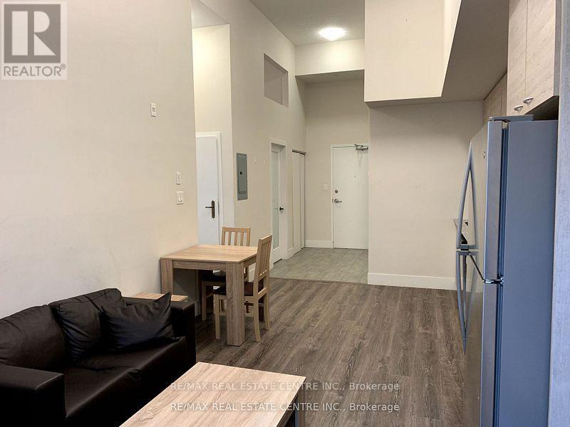 102 - 253 Albert Street, Waterloo, Ontario  N2L 3T7 - Photo 8 - X12702814