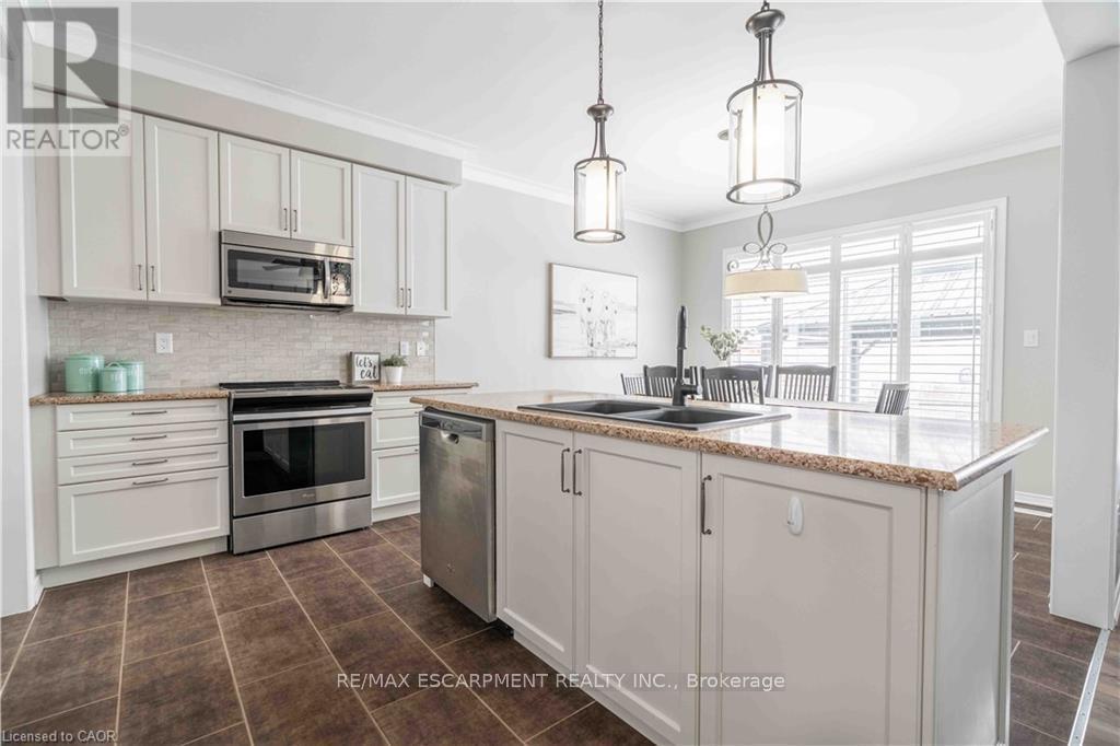 115 Larry Crescent, Haldimand, Ontario  N3W 0B2 - Photo 10 - X12702936