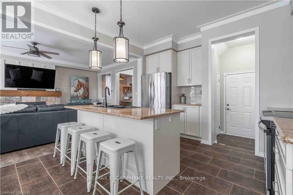 115 Larry Crescent, Haldimand, Ontario  N3W 0B2 - Photo 12 - X12702936