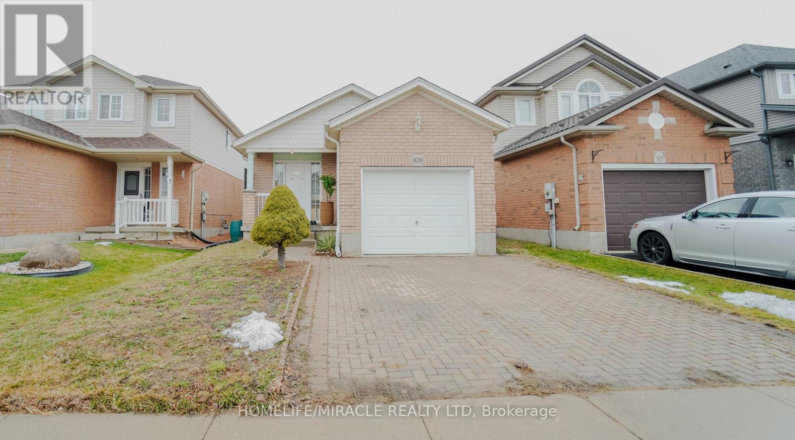 109 Green Gate Boulevard, Cambridge, Ontario  N1T 2E2 - Photo 2 - X12703006