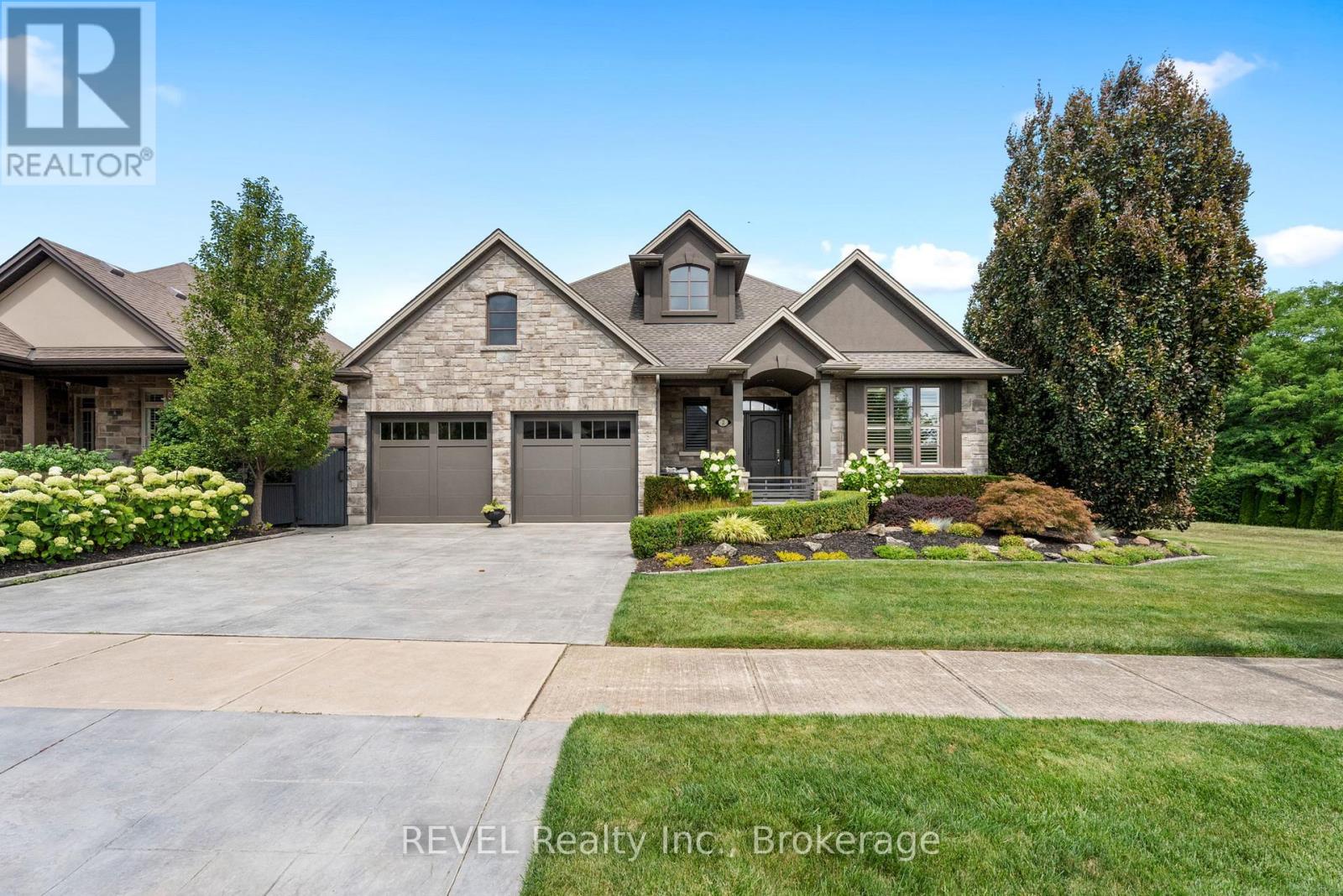 2 Tulip Tree Road, Niagara-On-The-Lake (St. Davids), Ontario  L0S 1J0 - Photo 1 - X12703156