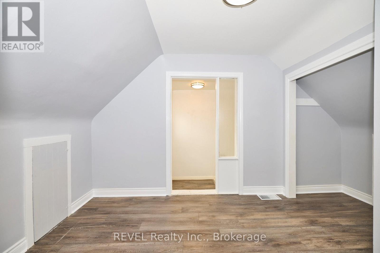 43 Cosby Avenue, St. Catharines (Facer), Ontario  L2M 5R7 - Photo 19 - X12703164