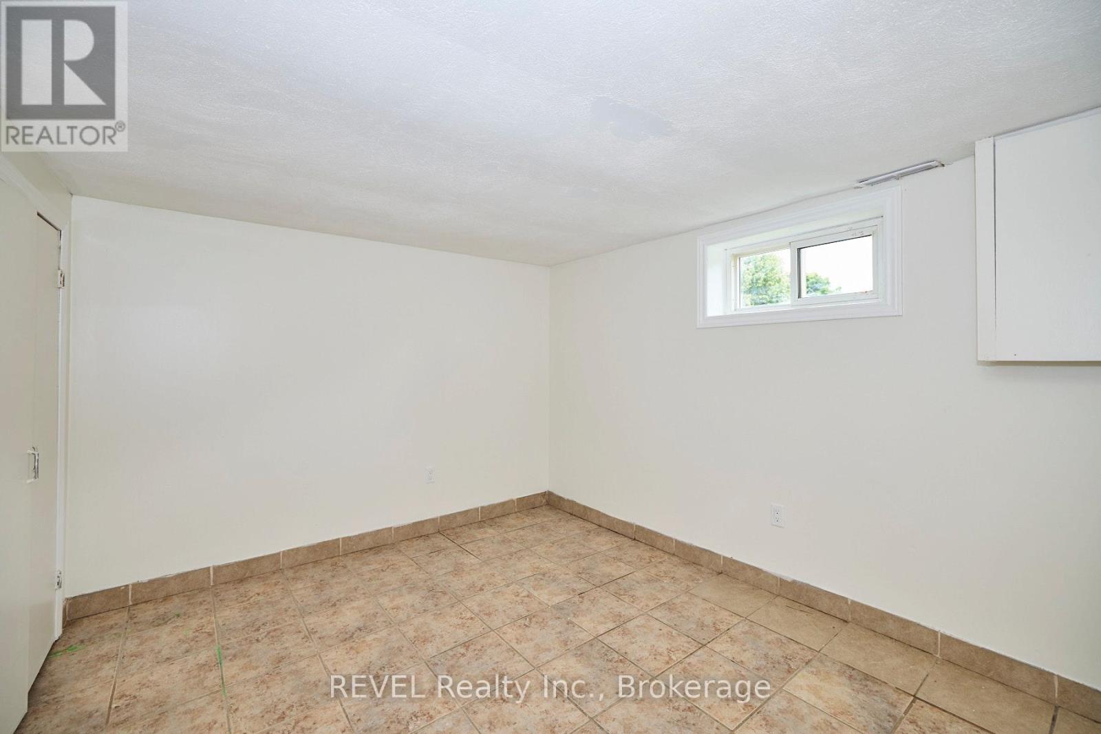 43 Cosby Avenue, St. Catharines (Facer), Ontario  L2M 5R7 - Photo 24 - X12703164