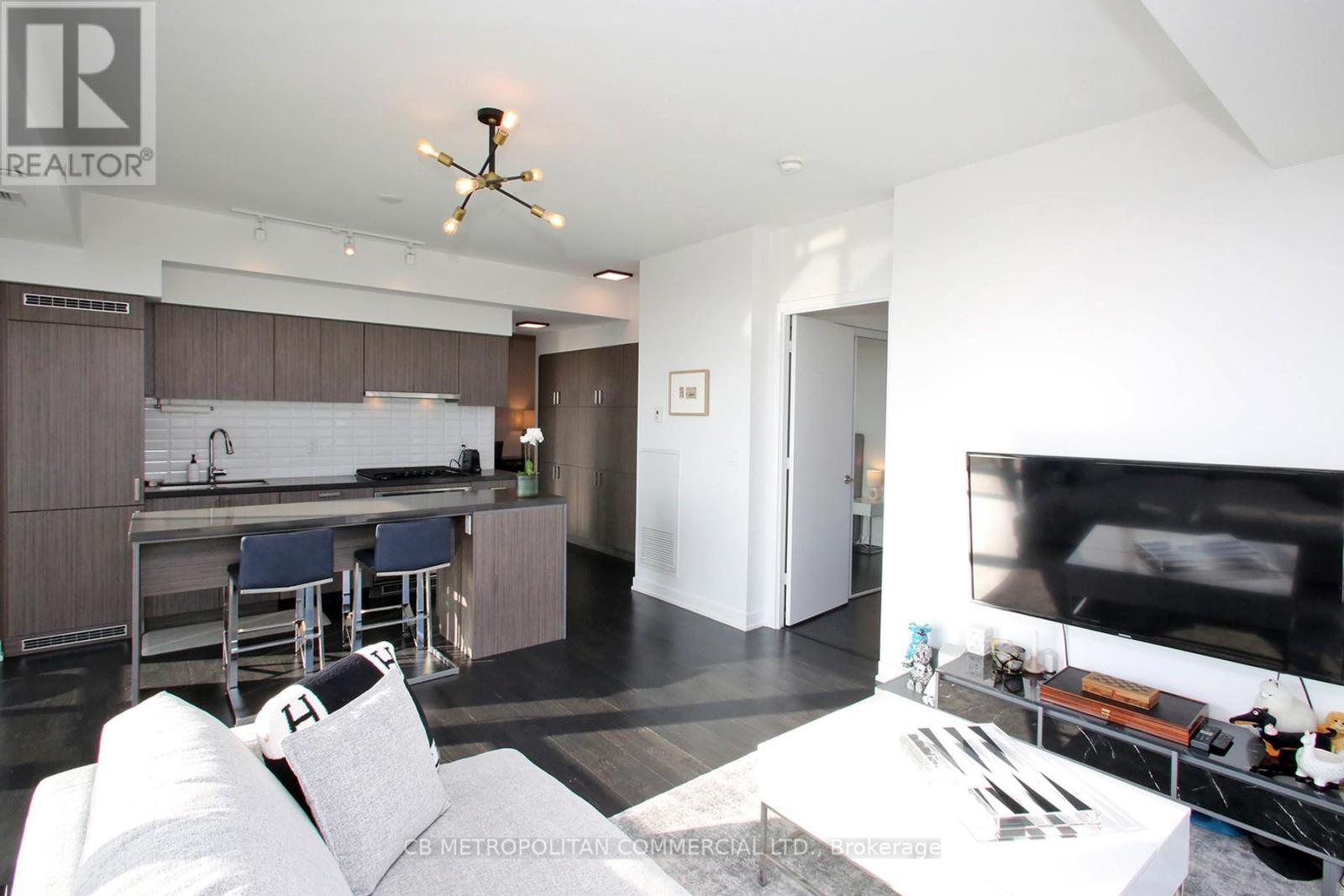 1105 - 501 St Clair Avenue W, Toronto, Ontario  M5P 0A2 - Photo 8 - C12702086