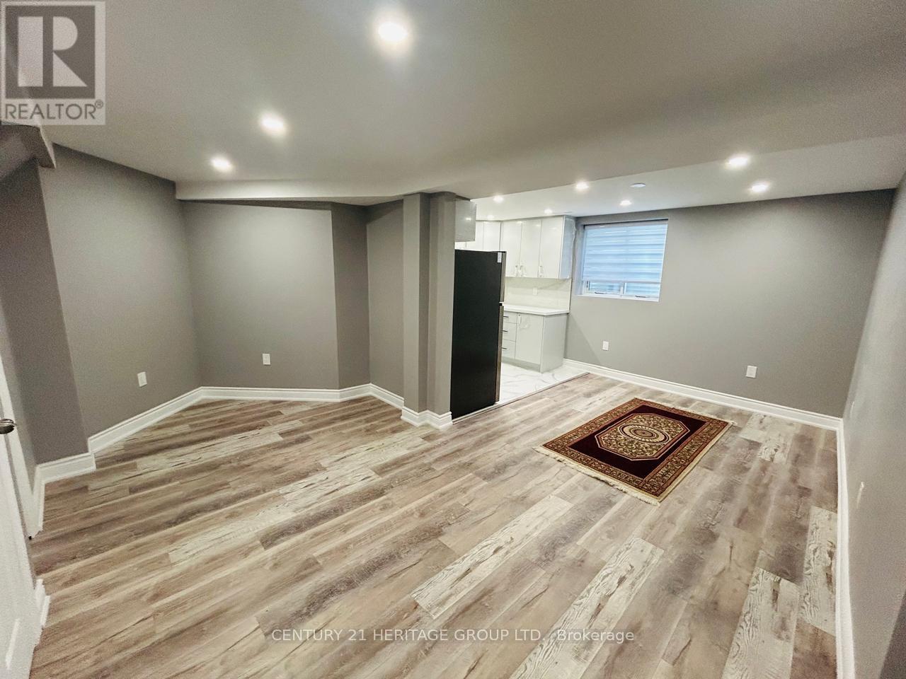 1120 Leslie Drive, Innisfil (Alcona), Ontario  L9S 1T9 - Photo 1 - N12702780