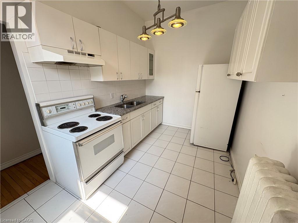 <div class="slider-price">$1,795 Monthly</div><p>55 Barton Street W Unit# 3, Hamilton, Ontario</p>