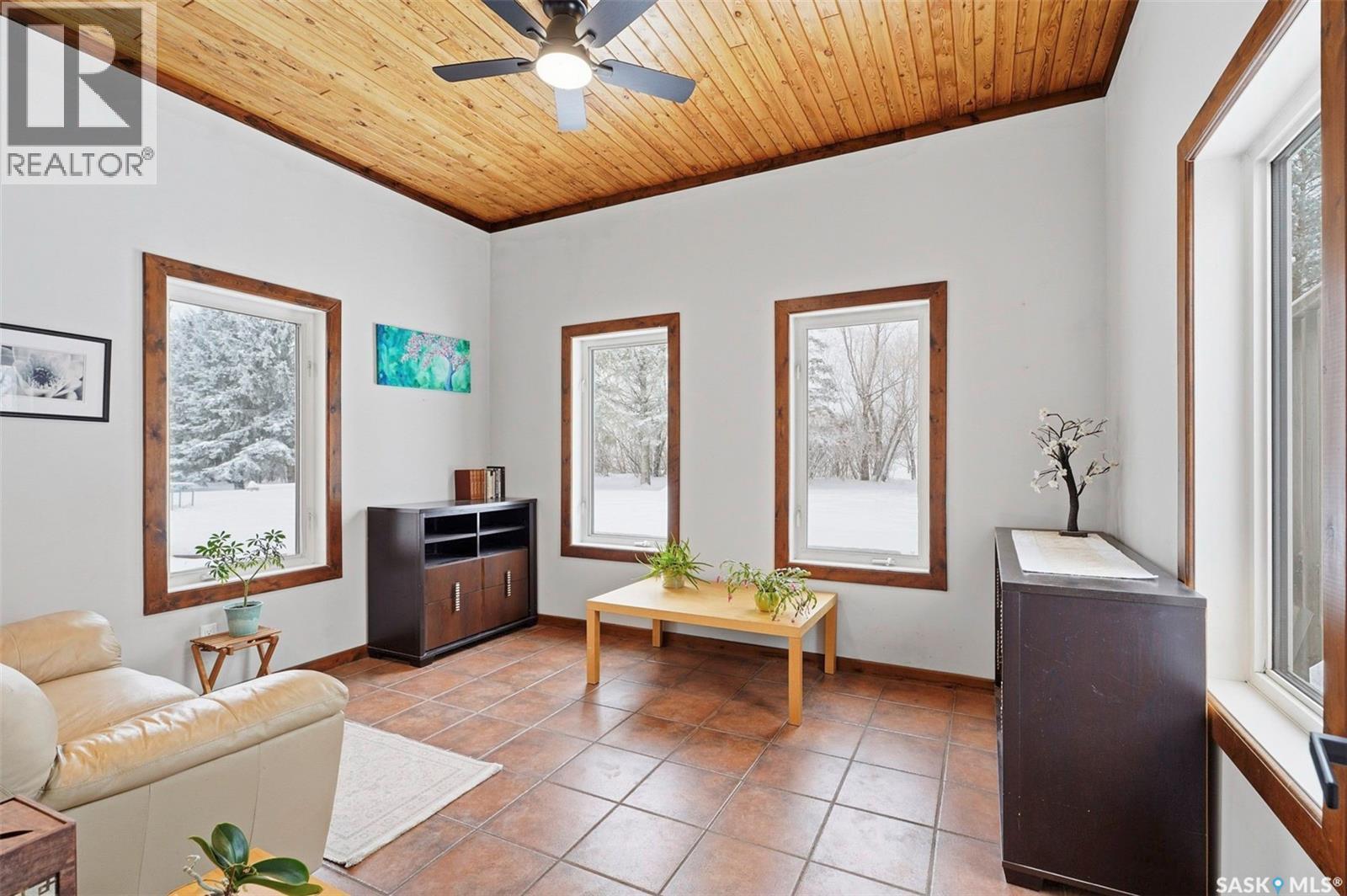 Mcleod Road Acreage, Buckland Rm No. 491, Saskatchewan  S6V 5R3 - Photo 21 - SK026898