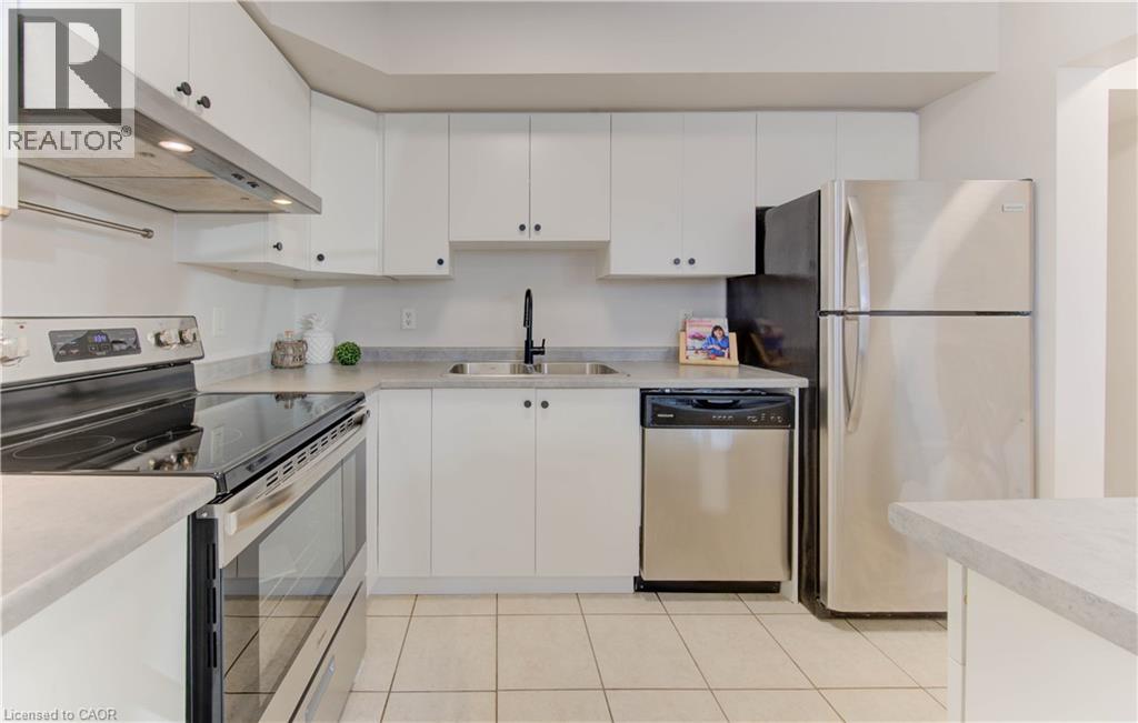 12 Holborn Drive Unit# E33, Kitchener, Ontario  N2A 0A4 - Photo 10 - 40795122