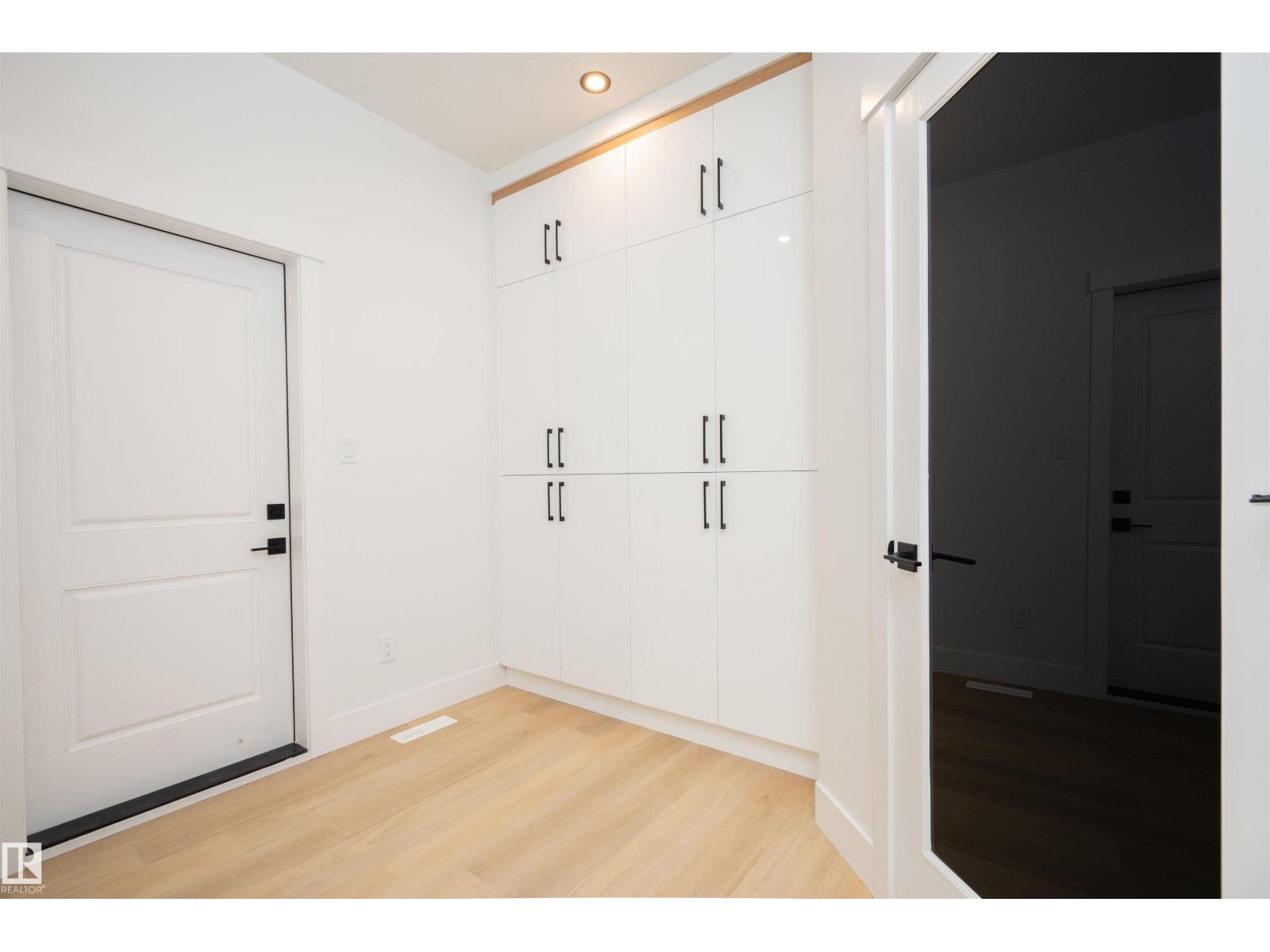 165 Edgewater Cir, Leduc, Alberta  T9E 1K5 - Photo 13 - E4470247