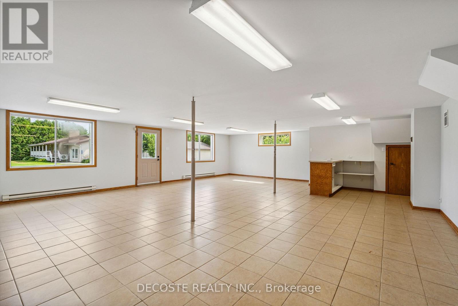 20397 Park Crescent, South Glengarry, Ontario  K0C 1L0 - Photo 9 - X12703132