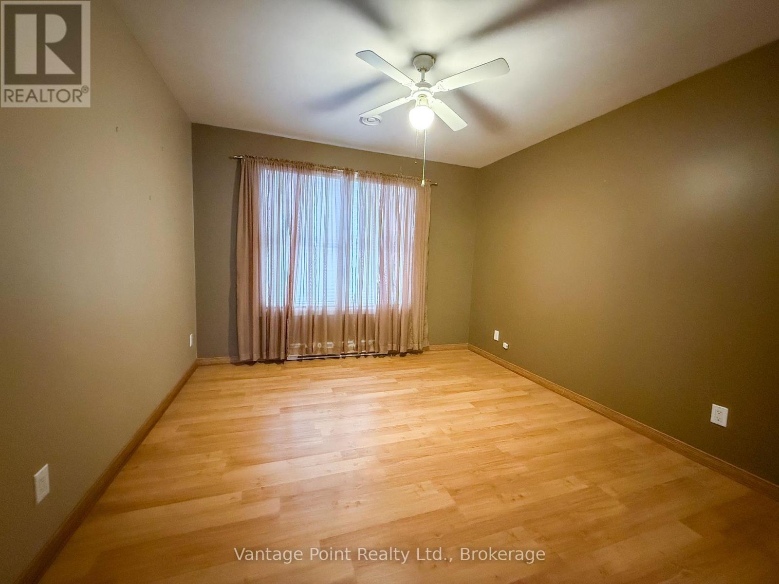 154 15th Ave Close, Hanover, Ontario  N4N 3P8 - Photo 16 - X12702736