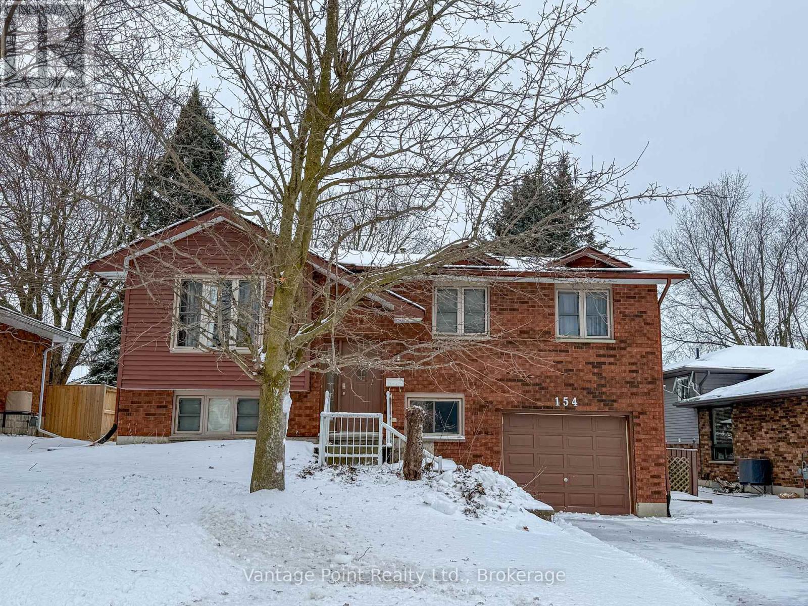 154 15th Ave Close, Hanover, Ontario  N4N 3P8 - Photo 2 - X12702736