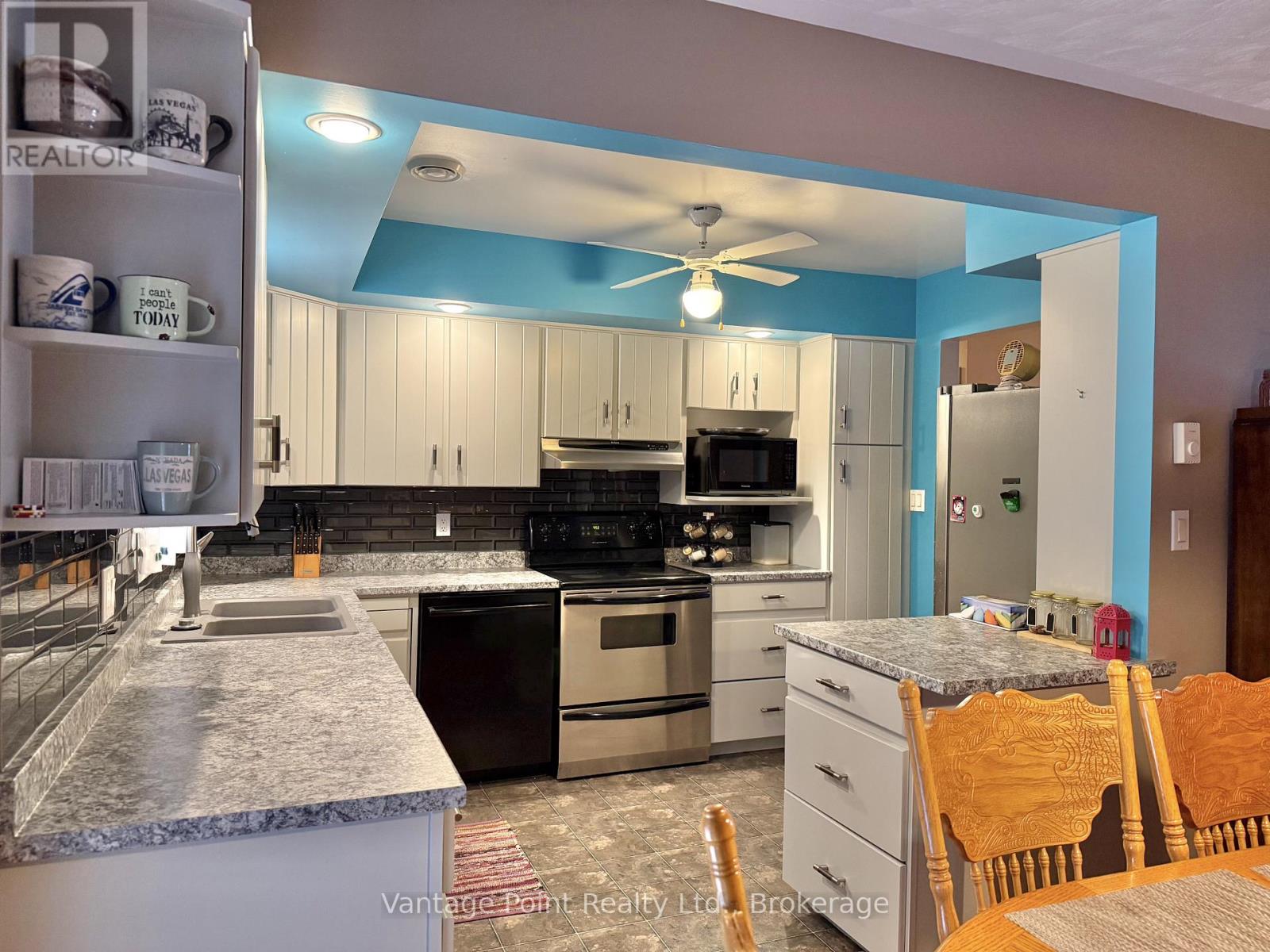 154 15th Ave Close, Hanover, Ontario  N4N 3P8 - Photo 8 - X12702736