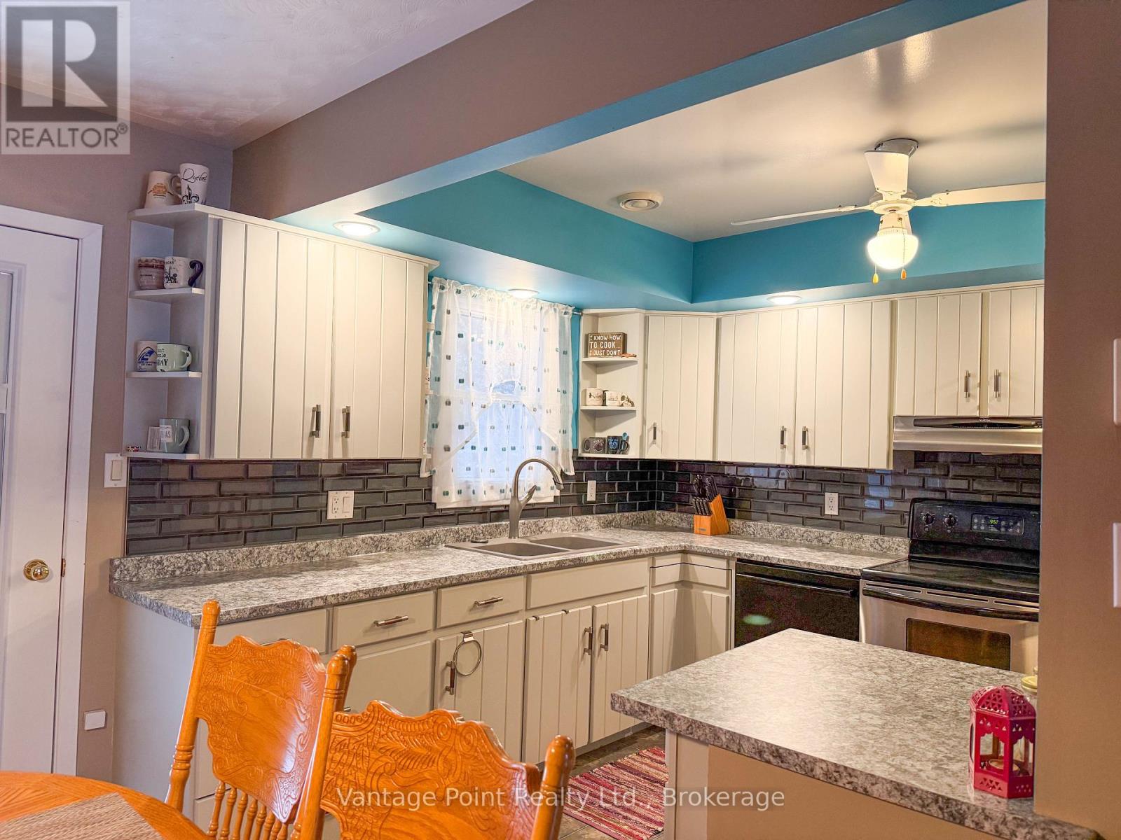 154 15th Ave Close, Hanover, Ontario  N4N 3P8 - Photo 7 - X12702736