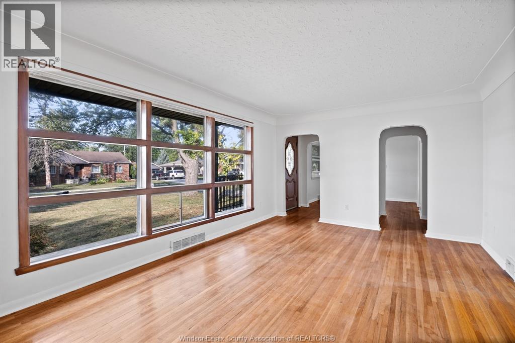 4360 Mount Royal, Windsor, Ontario  N9G 3C4 - Photo 6 - 26001299