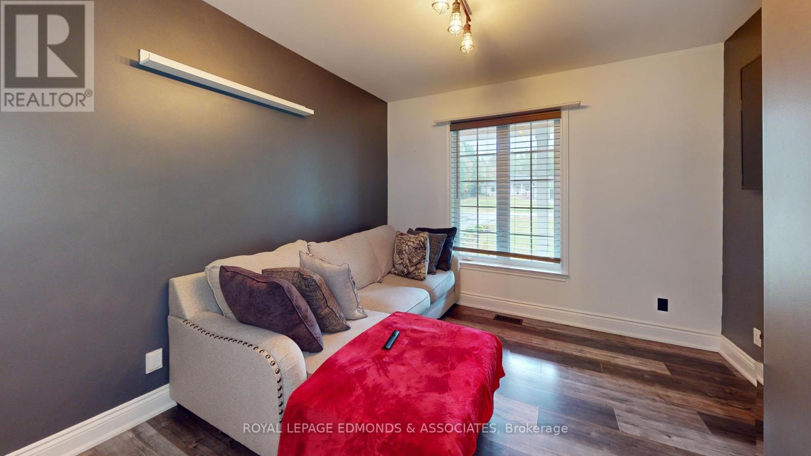 4 Steffen Street, Petawawa, Ontario  K8H 3L8 - Photo 16 - X12702440