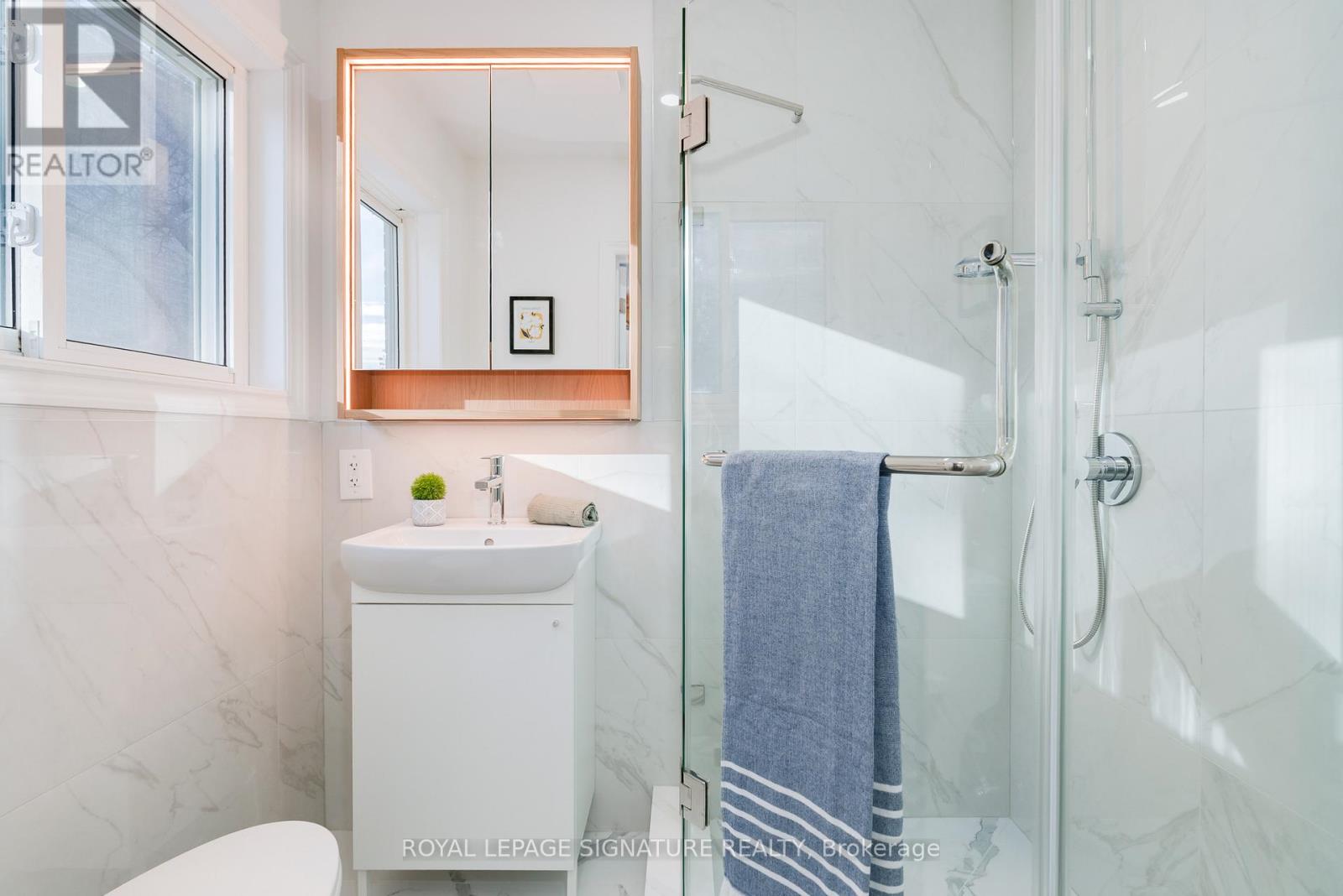 15 Prattley Drive, Toronto, Ontario  M2J 2K1 - Photo 22 - C12703124