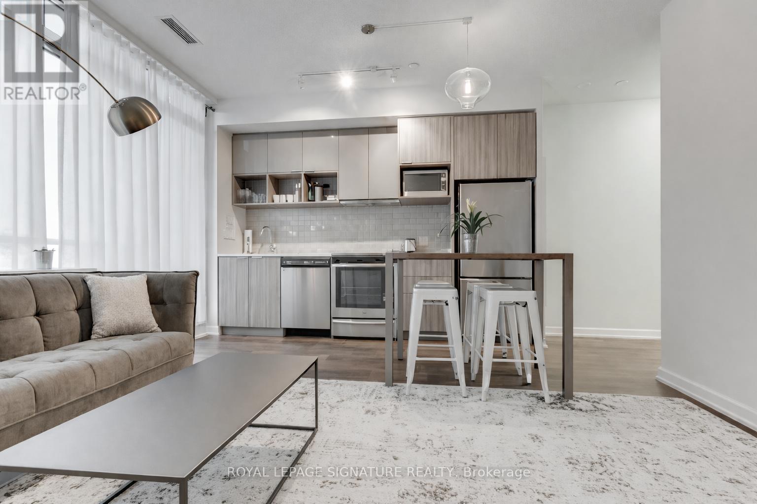 605 - 52 Forest Manor Road, Toronto, Ontario  M2J 0E2 - Photo 2 - C12703146