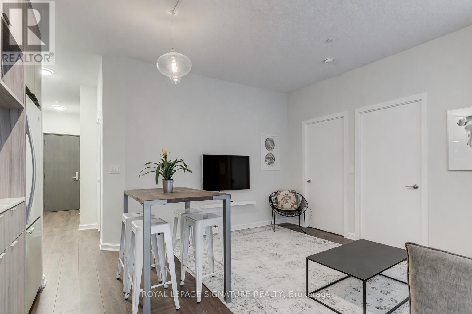 605 - 52 Forest Manor Road, Toronto, Ontario  M2J 0E2 - Photo 5 - C12703146
