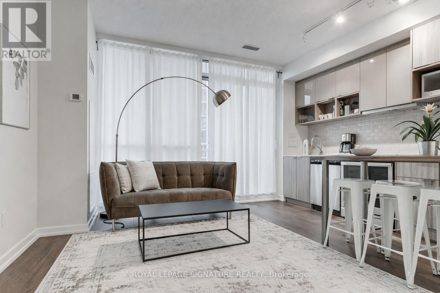 605 - 52 Forest Manor Road, Toronto, Ontario  M2J 0E2 - Photo 7 - C12703146