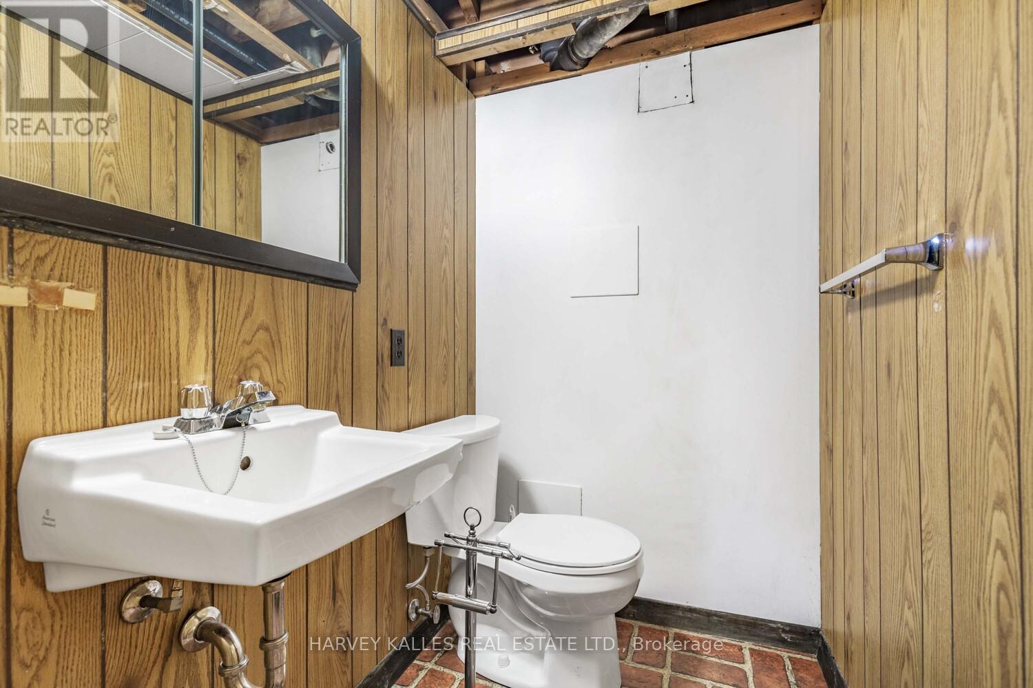 246 Brighton Avenue, Toronto, Ontario  M3H 4E7 - Photo 19 - C12703160