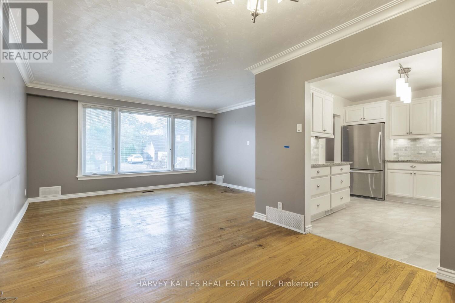 246 Brighton Avenue, Toronto, Ontario  M3H 4E7 - Photo 6 - C12703160