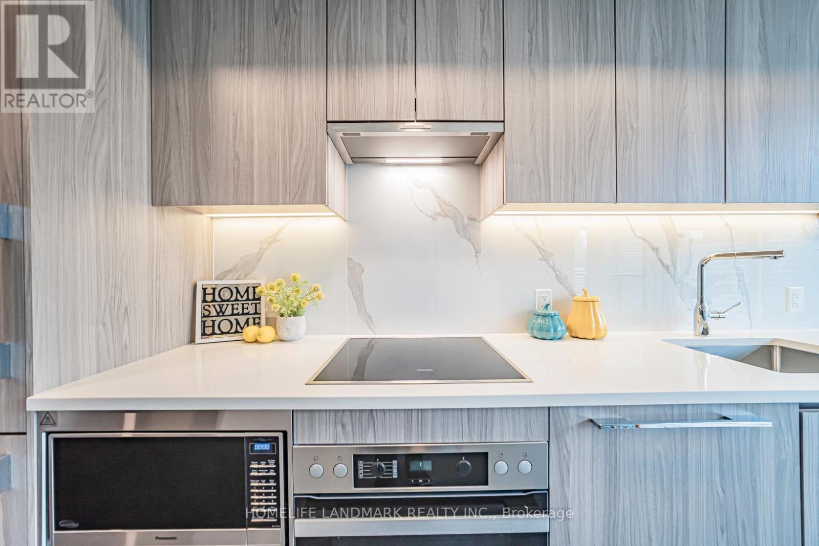 2315 - 1 Concord Cityplace Way, Toronto, Ontario  M5V 0X3 - Photo 19 - C12703196