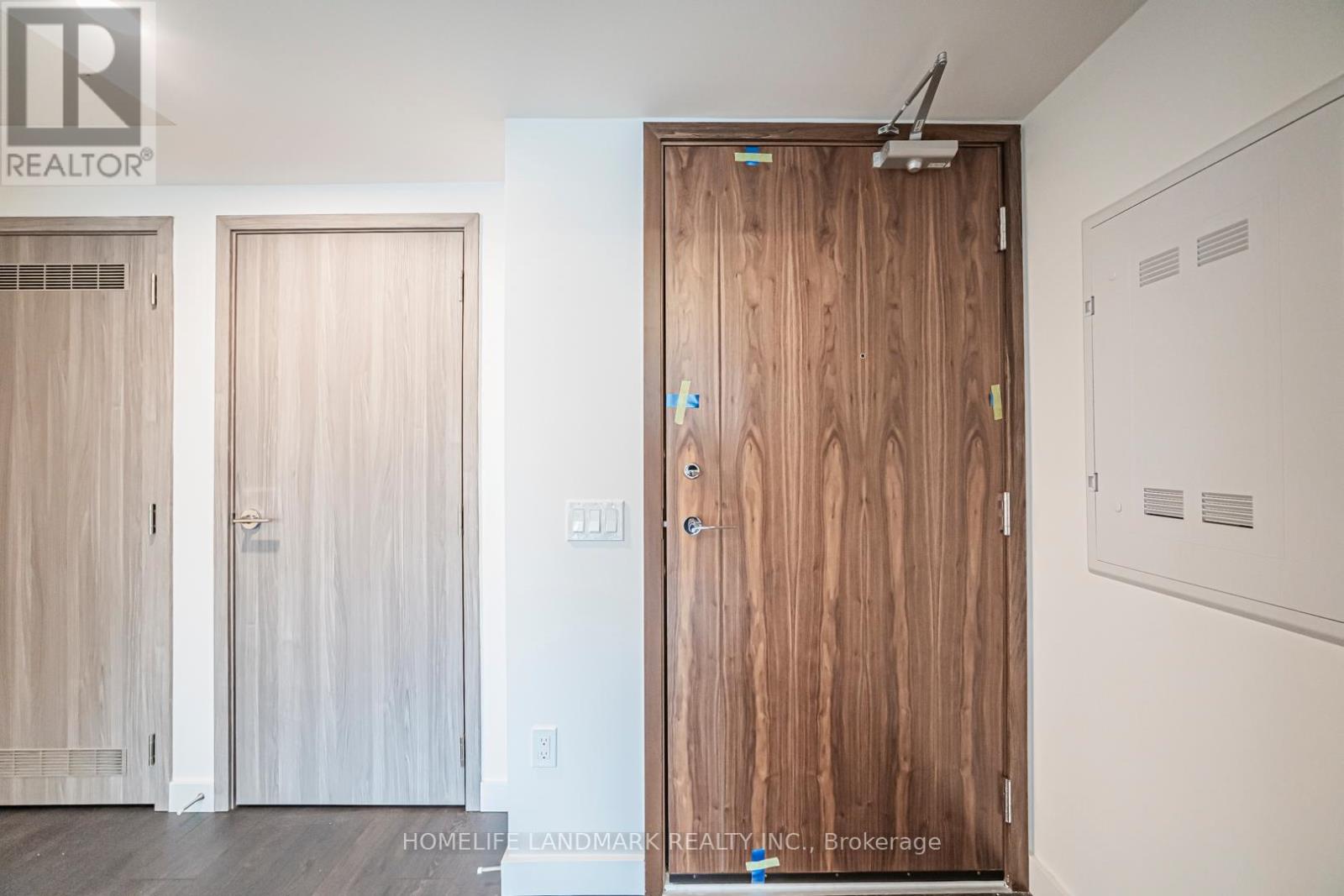 2315 - 1 Concord Cityplace Way, Toronto, Ontario  M5V 0X3 - Photo 26 - C12703196