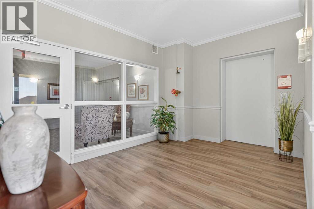 446, 15 Everstone Drive Sw, Calgary, Alberta  T2Y 5B5 - Photo 3 - A2260169