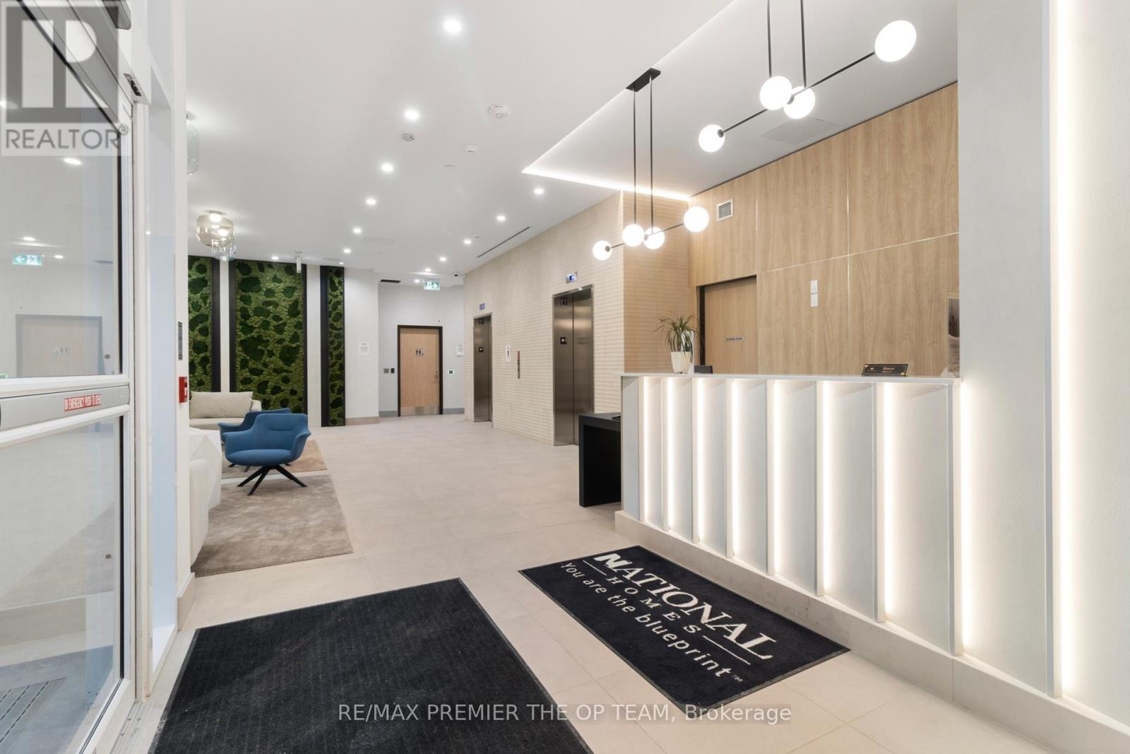 204 - 500 Plains Road E, Burlington, Ontario  L7T 0C8 - Photo 11 - W12697080